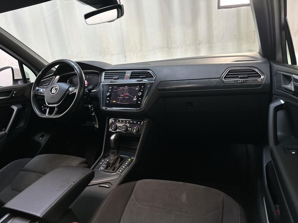 Volkswagen Tiguan 1.5 TSI DSG ACT Highline Business R R-Line, 4 cilinders, Automatische klimaatregeling, Alcantara, Wit