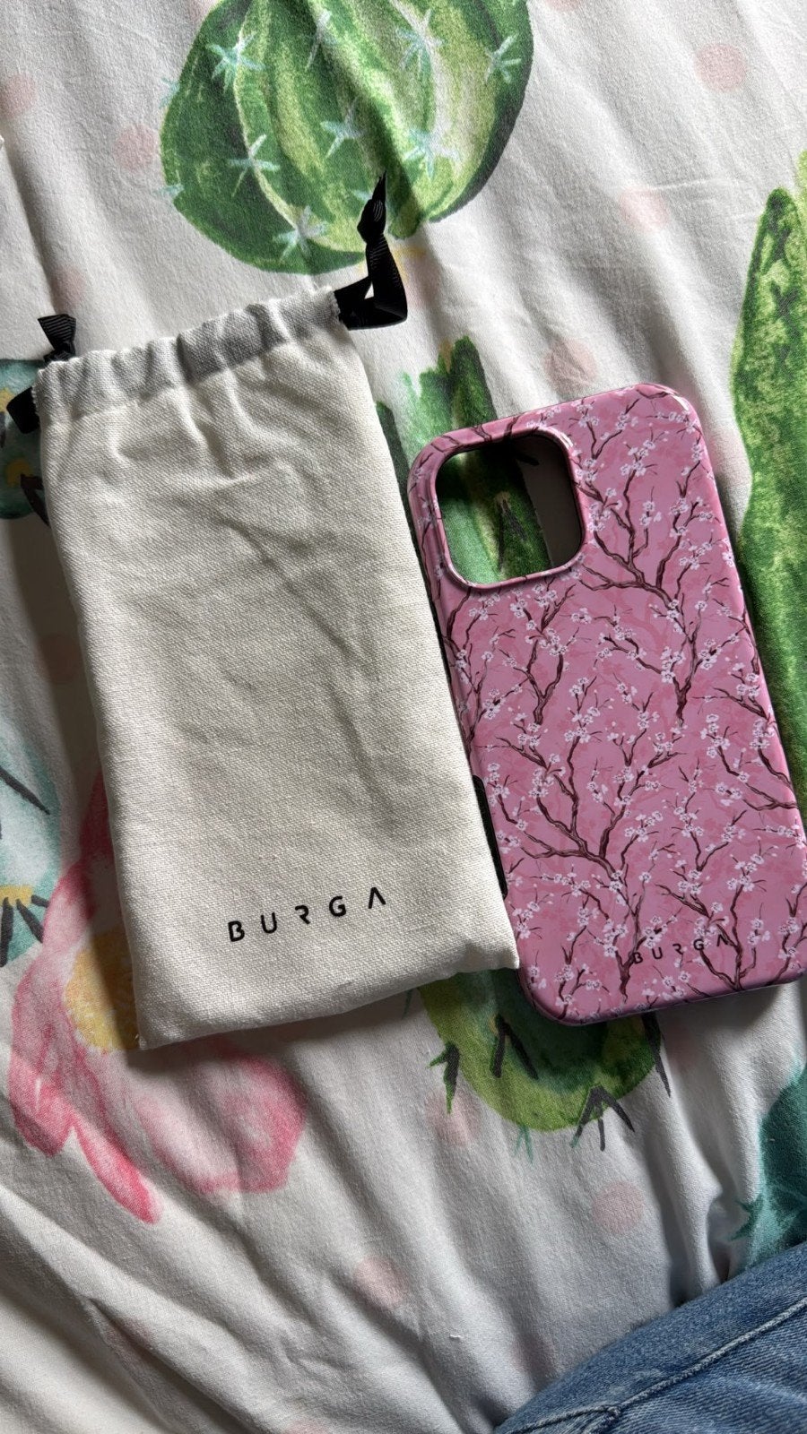 Burga iPhone 16 Pro Max Hoesje Roze Bloesem, Kunststof, IPhone 16 Pro Max, Hoesje of Tasje, Ophalen of Verzenden