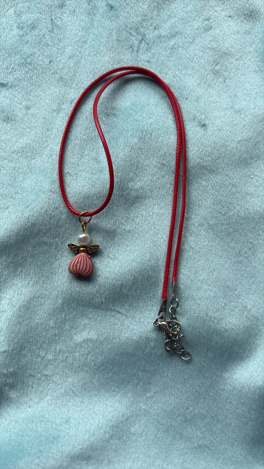 Nieuwe ketting met engel hanger - rood en roze, Sieraden, Tassen en Uiterlijk, Kettingen, Verzenden, Nieuw, Rood, Overige materialen
