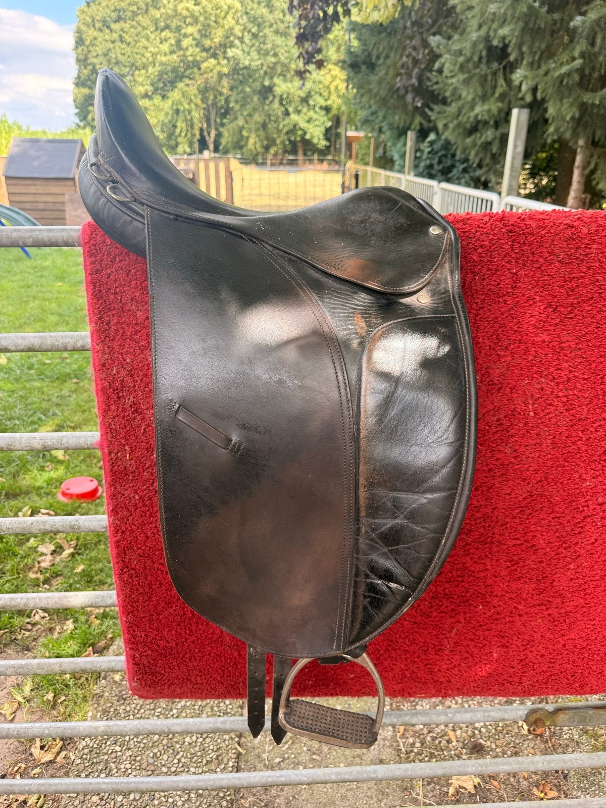 18 inch zwaar dressuurzadel – nette gebruikte staat, Dieren en Toebehoren, Ophalen, Gebruikt, Dressuur