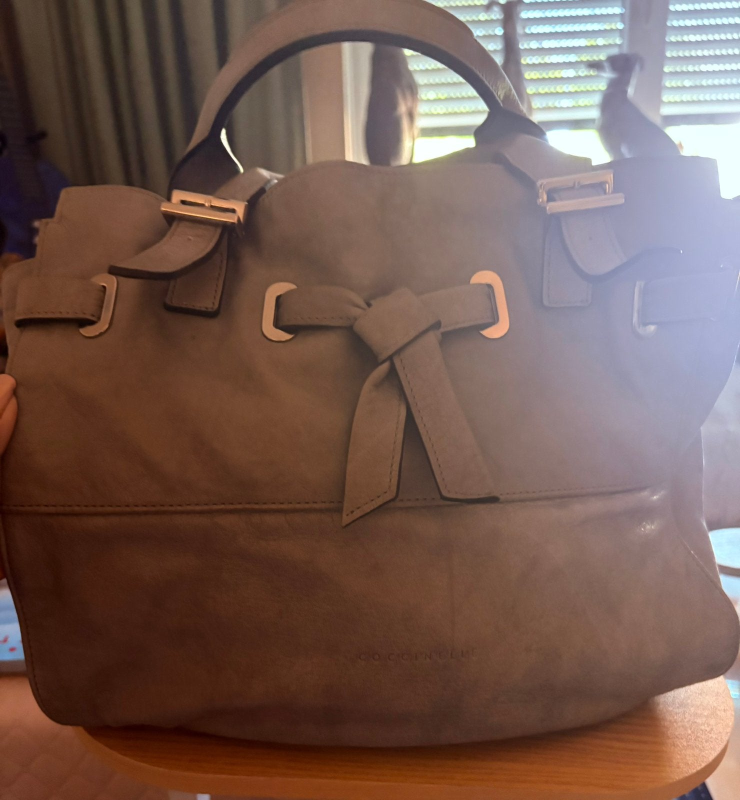 SchouderTas van Coccinelle kleur grijs, Sieraden, Tassen en Uiterlijk, Tassen | Reistassen en Weekendtassen, Minder dan 40 cm
