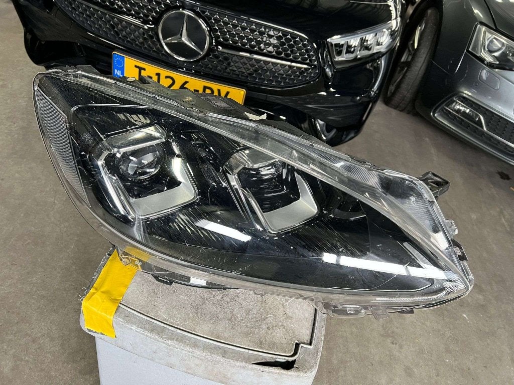 koplamp kuga 3 l90158169 led rechts 2022+, Gebruikt, Duitsland, Ford, Info@ford.com