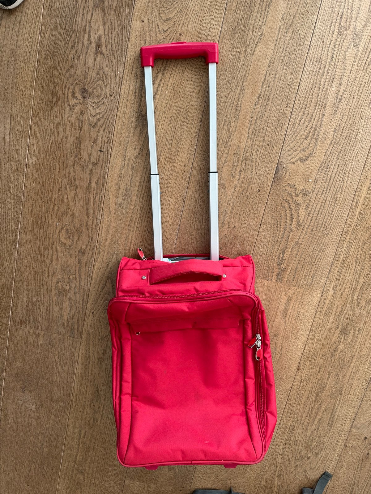 Handige rode handbagage koffer met uittrekbaar handvat, 30 cm of meer, Gebruikt, Ophalen of Verzenden, 35 tot 55 cm