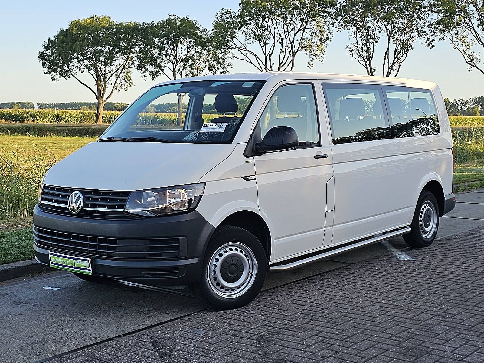 VOLKSWAGEN TRANSPORTER 2.0 TDI l2h1 combi 9-pers ac, Auto's, Voorwielaandrijving, Gebruikt, Euro 6, 4 cilinders