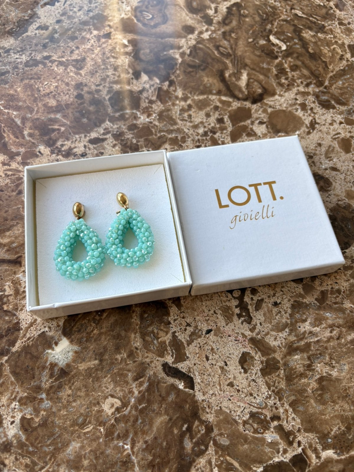 Lott Gioielli oorbellen - turqoise met geelgoud knopje, Sieraden, Tassen en Uiterlijk, Gebruikt, Blauw, Ophalen of Verzenden, Knopjes of Stekers
