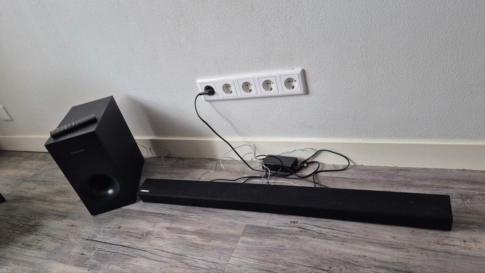 soundbar met box