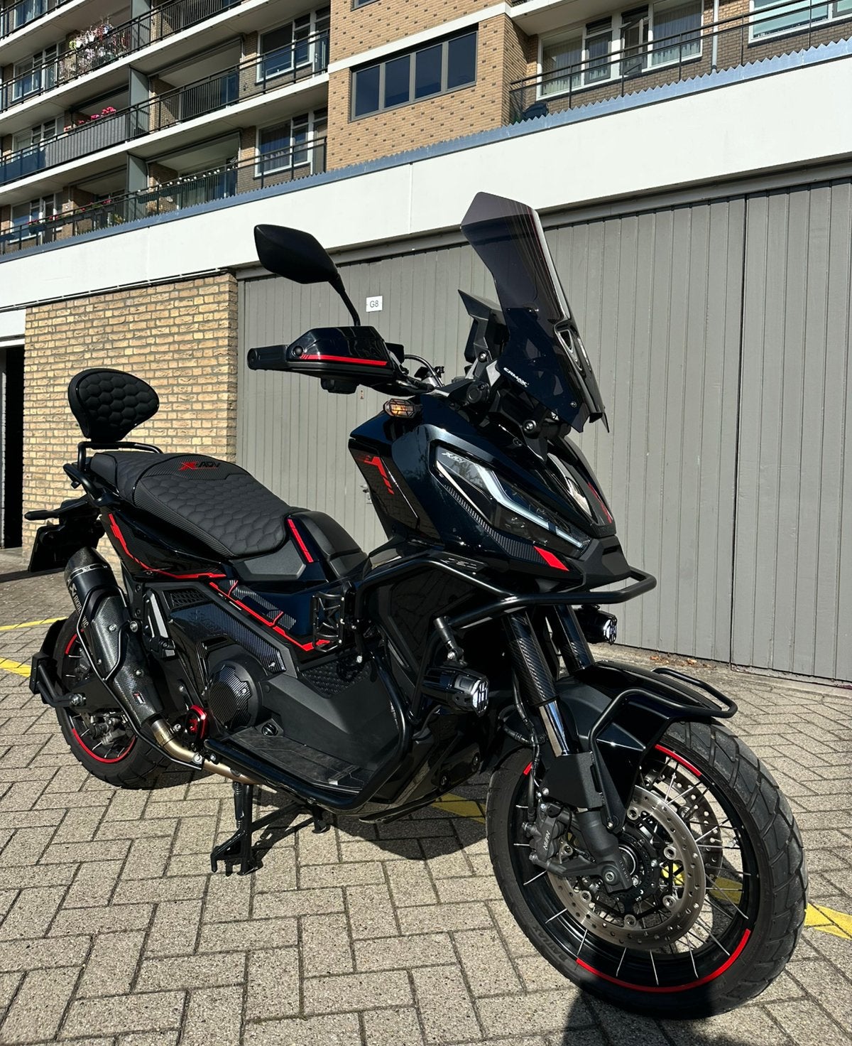 Honda X-ADV 750 Black/red special carbon edition, Scooter, Nieuw, Particulier, Automaat