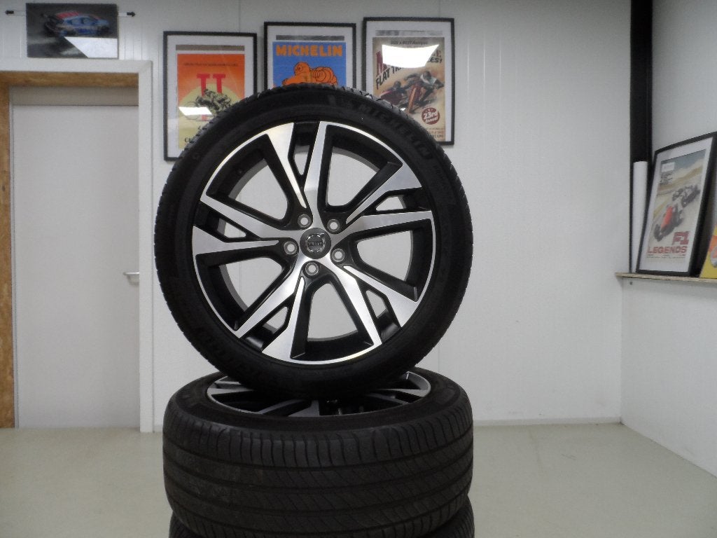 18 inch Volvo Volvo V60 / S60 origineel zomerbanden set