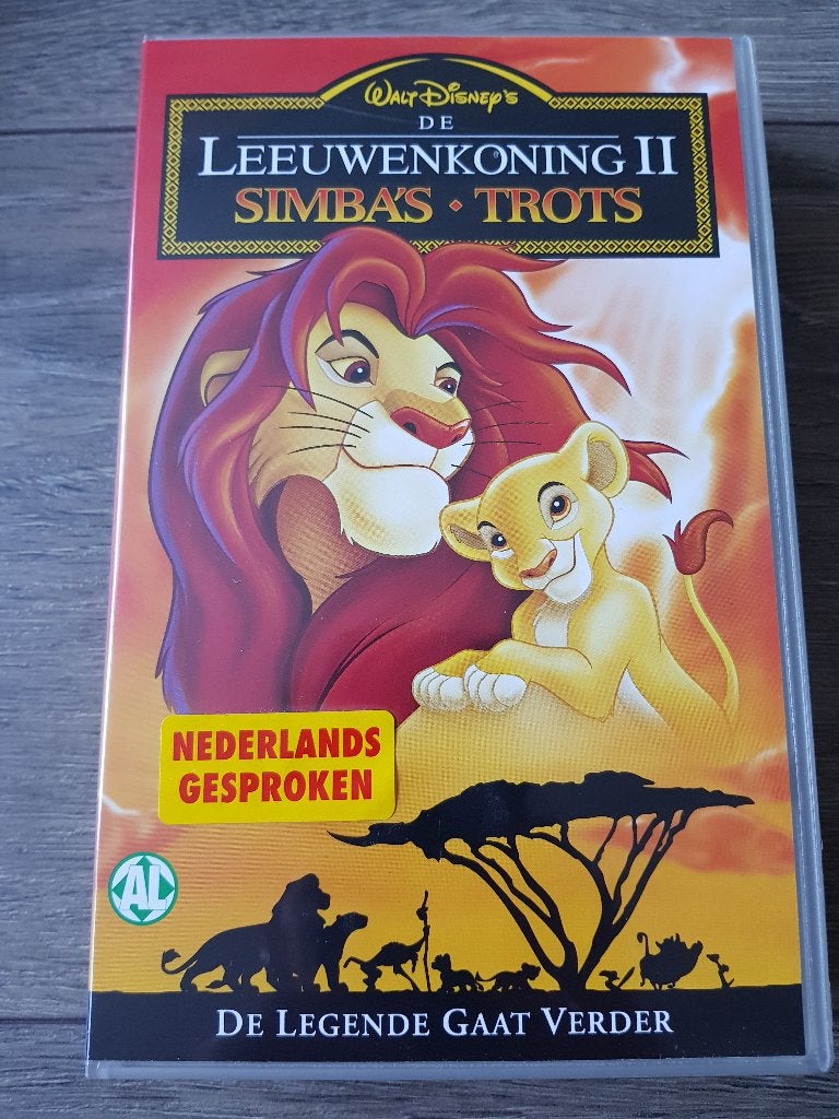 (W) VHS videoband: Walt Disney's De Leeuwenkoning II (nieuw), Tekenfilm, Alle leeftijden, Nieuw in verpakking, VHS