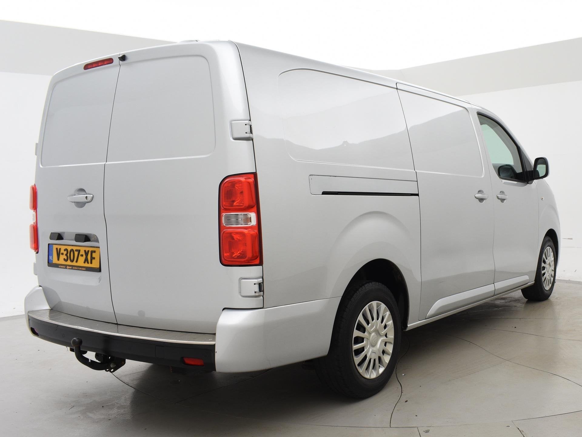 Toyota PROACE Worker 2.0 D-4D LONG + 2 SCHUIFDEUREN | LEDER, Auto's, Gebruikt, Euro 6, 4 cilinders, 2500 kg