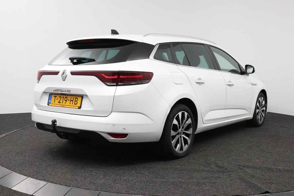 Renault Mégane Estate 1.3 TCe 140 EDC Techno | Trekhaak 170, Auto's, Stof, Gebruikt, 4 cilinders, Met garantie (alle)