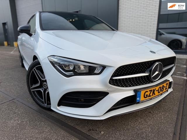 Mercedes-Benz CLA-klasse 180 d Premium Plus - AMG PAKKET - P, Auto's, Gebruikt, Euro 6, 4 cilinders, 116 pk