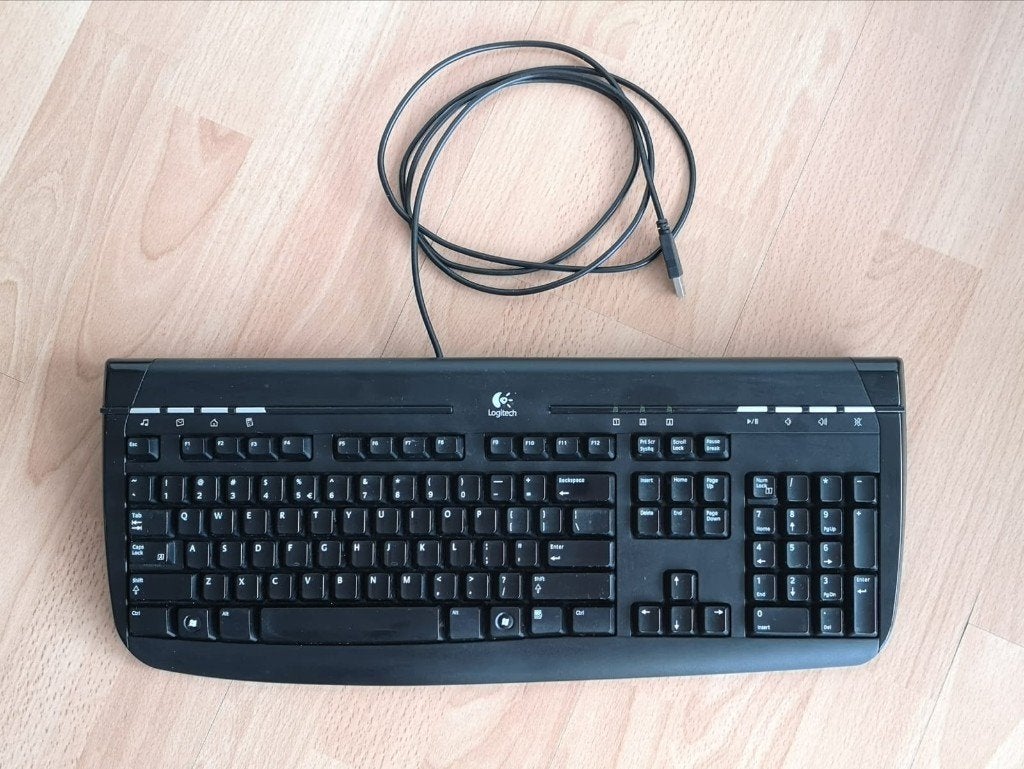 Logitech Keyboard (Qwerty, USB, Zwart), Multimediatoetsen, Logitech, Ophalen of Verzenden, Zo goed als nieuw