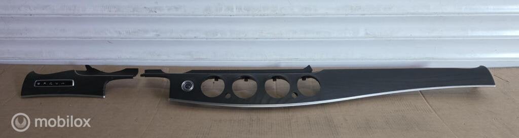 Mercedes E klasse Dashboard afdekking A2136800201, Gebruikt, Ophalen of Verzenden