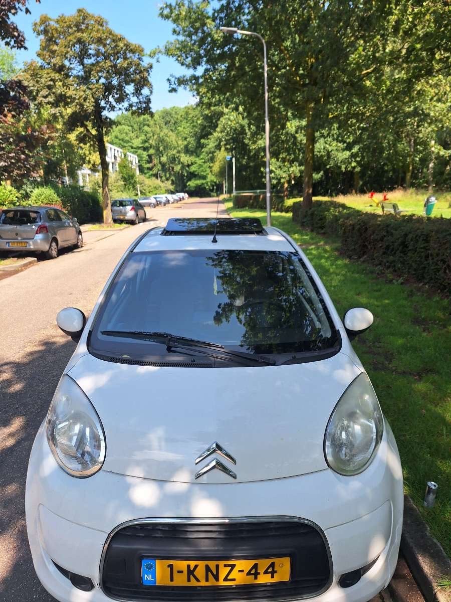 Citroën C1 | Panoramadak | CarPlay, Voorwielaandrijving, Stof, 4 stoelen, C1
