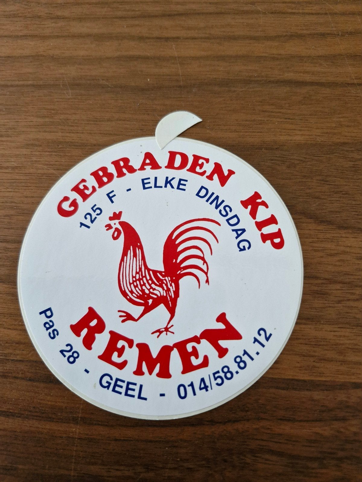 11507 Vintage sticker Gebraden Kip Remen Geel, Ophalen of Verzenden