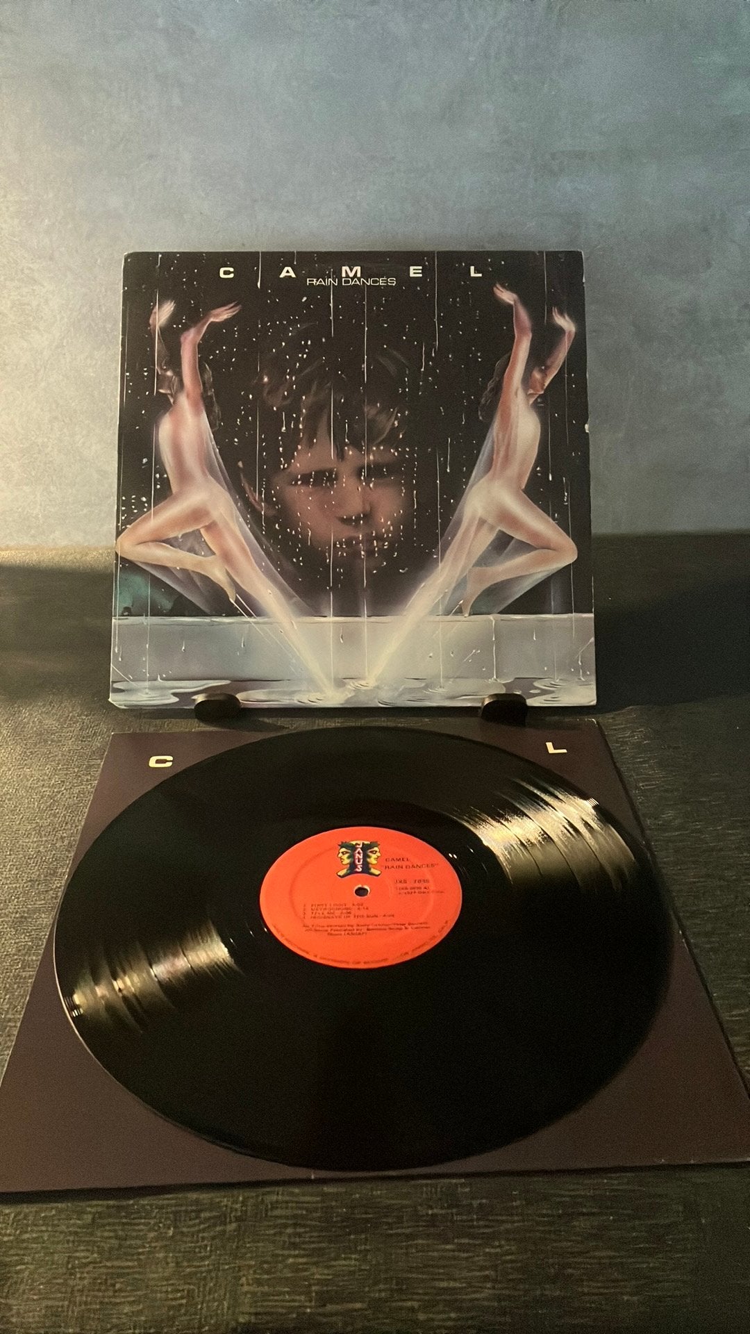 Camel. — Rain Dances, LP, Progressive Rock, Ophalen of Verzenden, Zo goed als nieuw