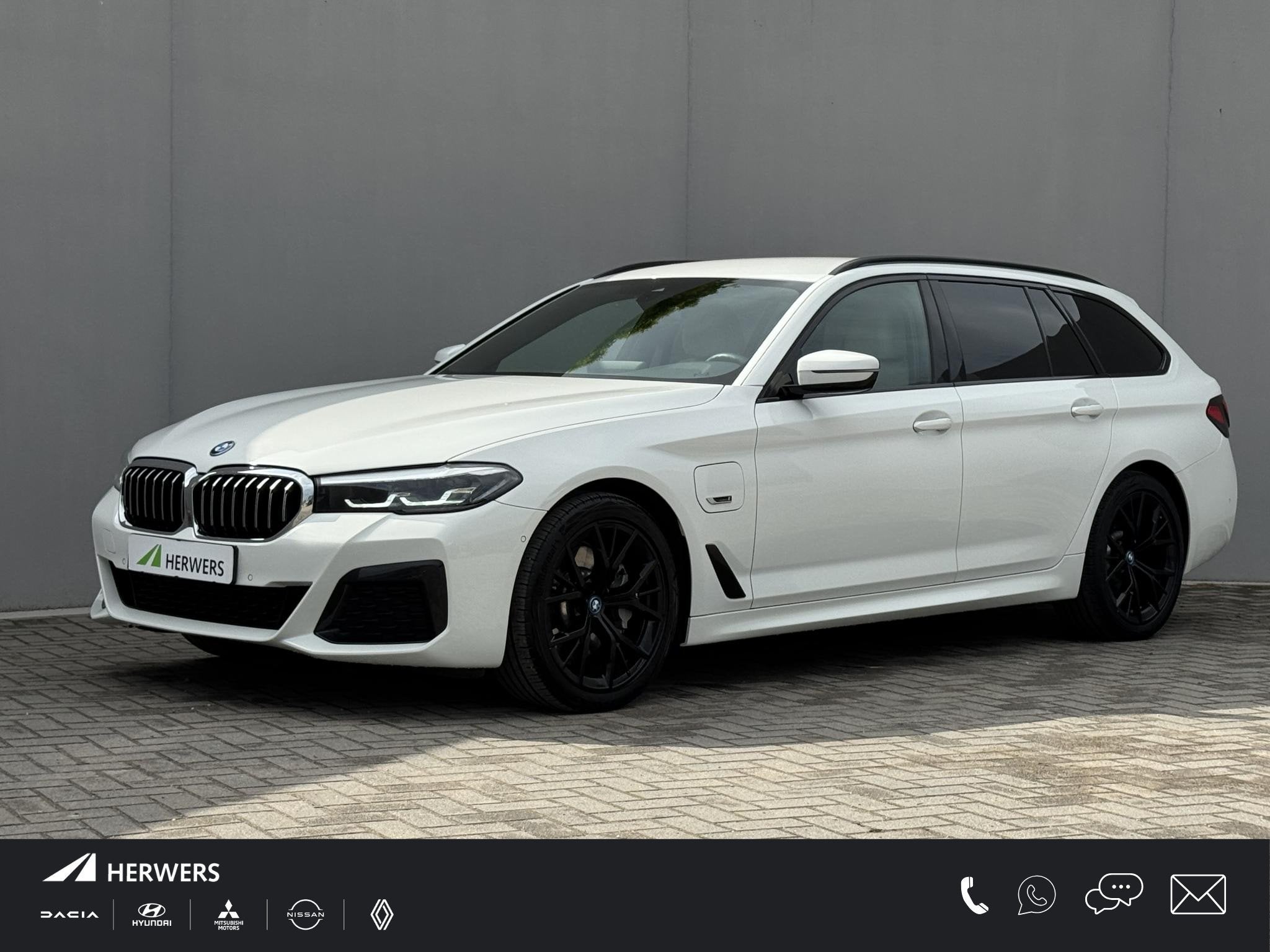 BMW 5-serie Touring 530e High Executive M-SPORT INDIVIDUAL /, Auto's, 1998 cc, Achterwielaandrijving, Gebruikt, Euro 6