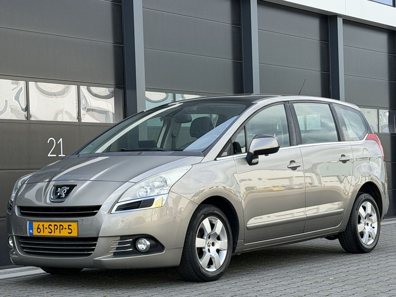 Peugeot 5008 1.6 VTi ST * LPG * Navi Clima Pano (bj 2011), Auto's, Handgeschakeld, 1423 kg, Te koop, MPV