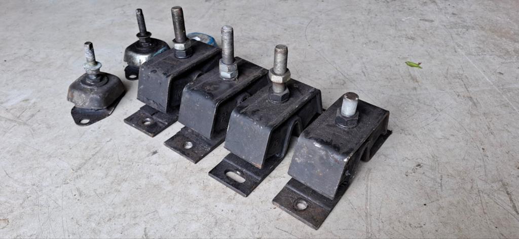 7 stuks motorsteunen voor scheepsmotoren, Ophalen of Verzenden, Gebruikt, Motor en Techniek, Motorboot