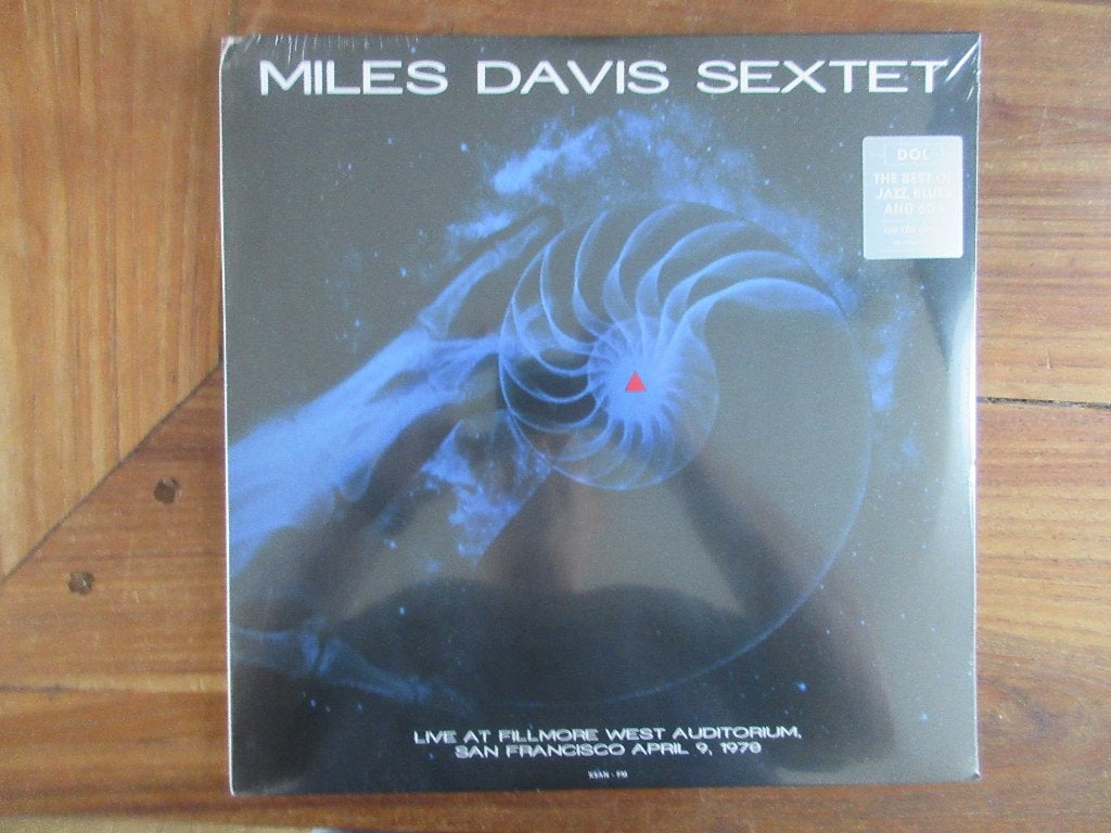 Miles Davis Sextet Live At Fillmore West Auditorium - 2LP, Ophalen of Verzenden, Nieuw in verpakking, 12 inch