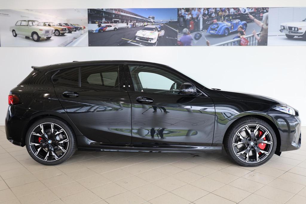 BMW 1 Serie 120 M Sportpakket Pro | Alcantara | Head-Up | Ha, Stof, Met garantie (alle), Zwart, Bedrijf