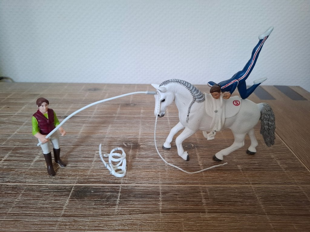 Schleich 42389 -3   Voltige set uit rijschool set, Ophalen of Verzenden, Zo goed als nieuw