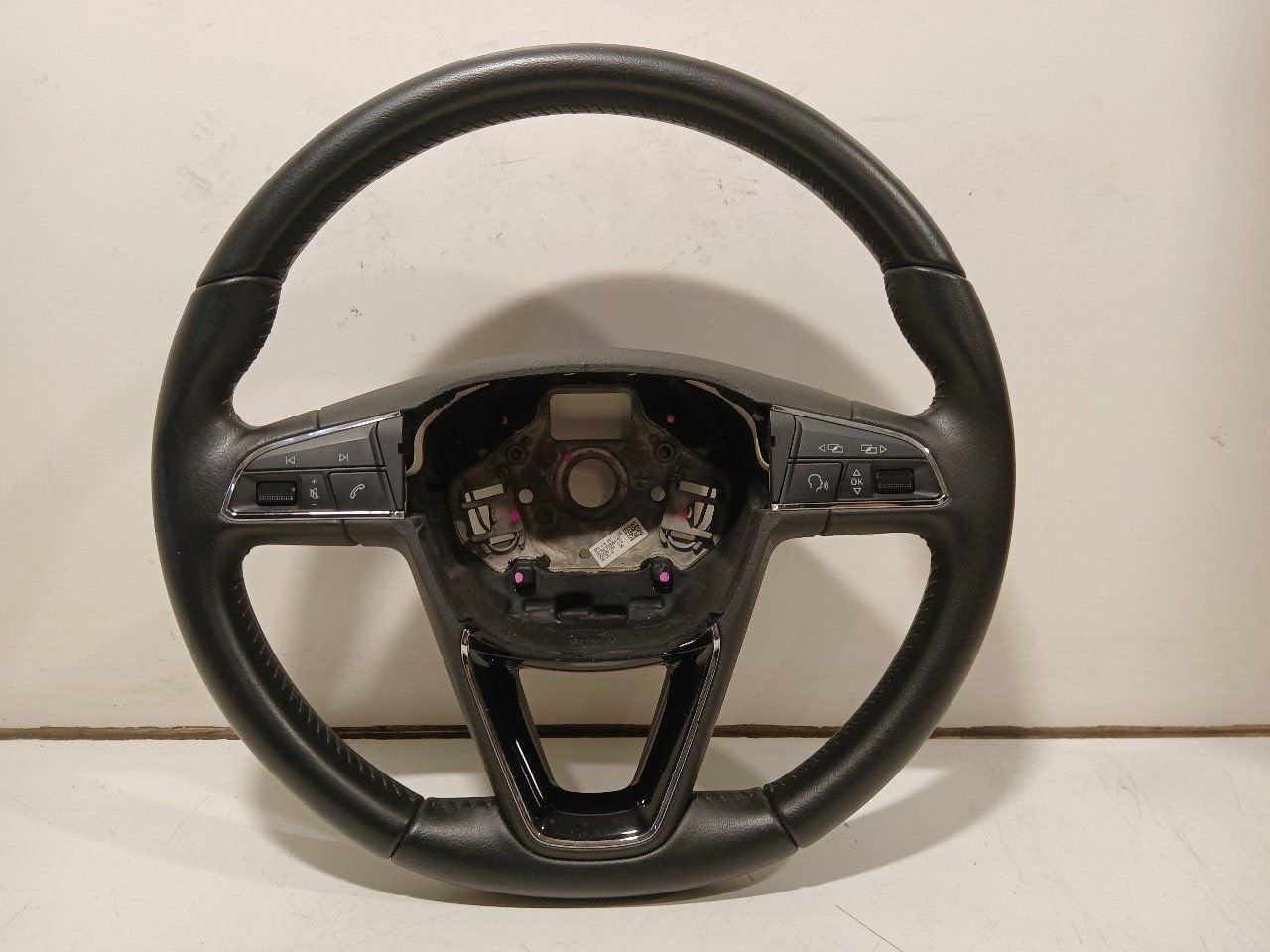 Stuur Seat Ibiza, Onderdelen@venauto.nl, Van der Ven Autorecycling B.V., Gebruikt, Ettenseweg 76, 4706 PB Roosendaal, The Netherlands