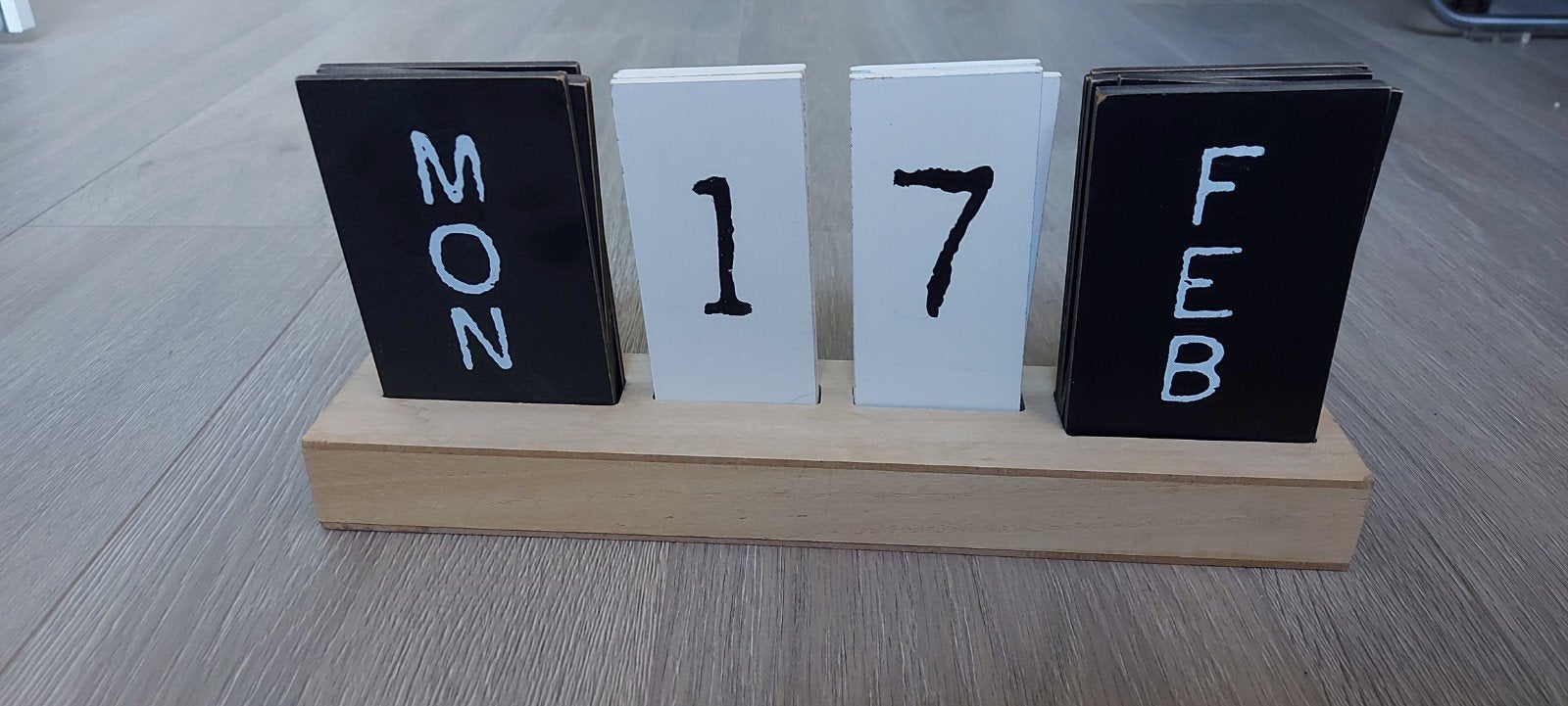 Leuke kalender voor in je huis, Ophalen of Verzenden, Dagkalender, Gebruikt