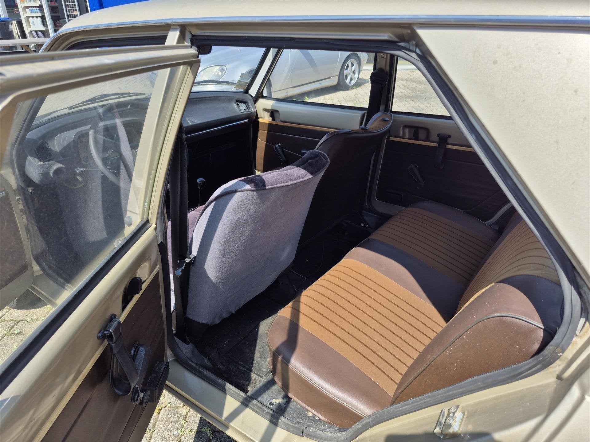 Peugeot 104 A01 5 Drs 1977, foto 8