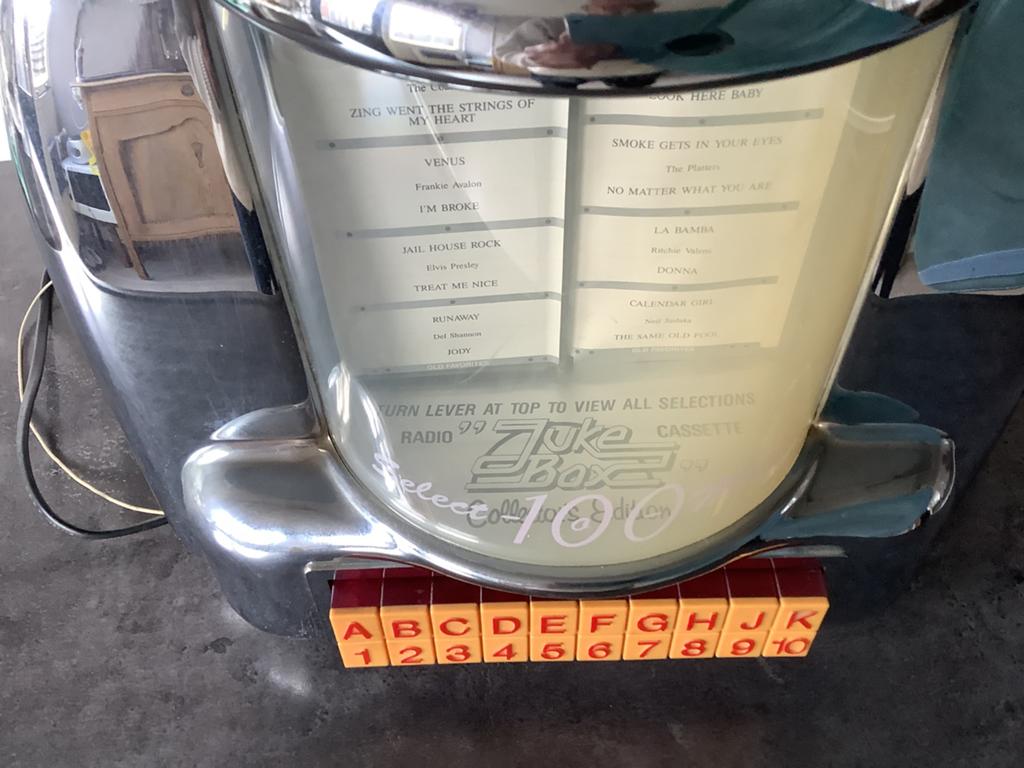 Retro Jukebox Radio - Classic Collectors Edition CR-9, Ophalen, Gebruikt, 1970 tot heden, Overige merken