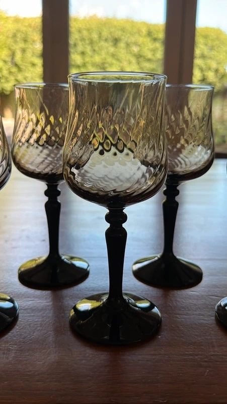 9 Luminarc Nocturne rookglas wijnglazen, Ophalen of Verzenden, Zo goed als nieuw, Overige typen
