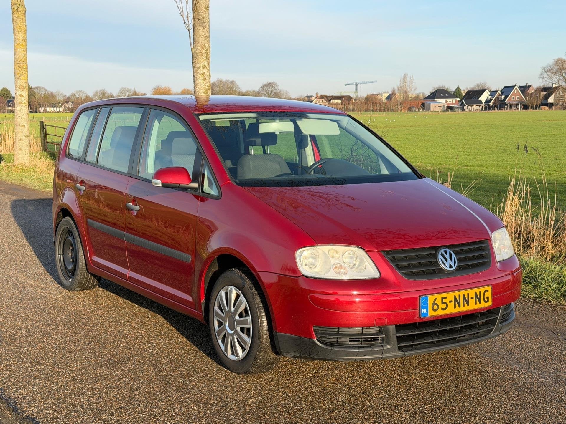 Volkswagen Touran 1.6 Trendline Airco APK 07-2026, Auto's, Stof, Zwart, 4 cilinders, Handgeschakeld