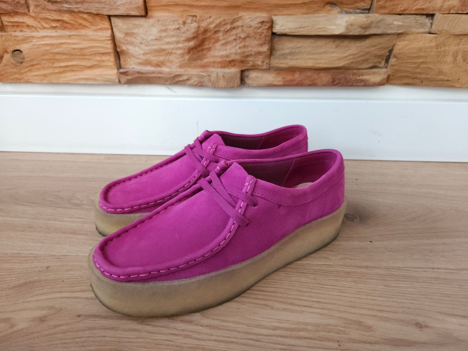 Clarks Wallabee loafers maat 39 fuchsia rose ZGAN Sneakers, Ophalen of Verzenden, Roze, Clarks, Sneakers of Gympen