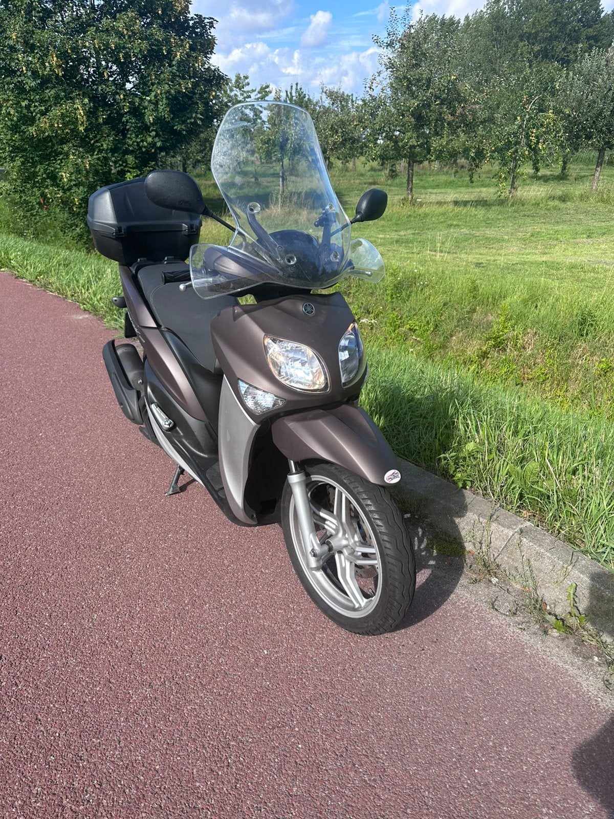 YAMAHA Xenter 125. Motorscooter. Rijdt als een zonnetje., Fietsen en Brommers, Ophalen, Overige modellen, 125 cc, Zo goed als nieuw