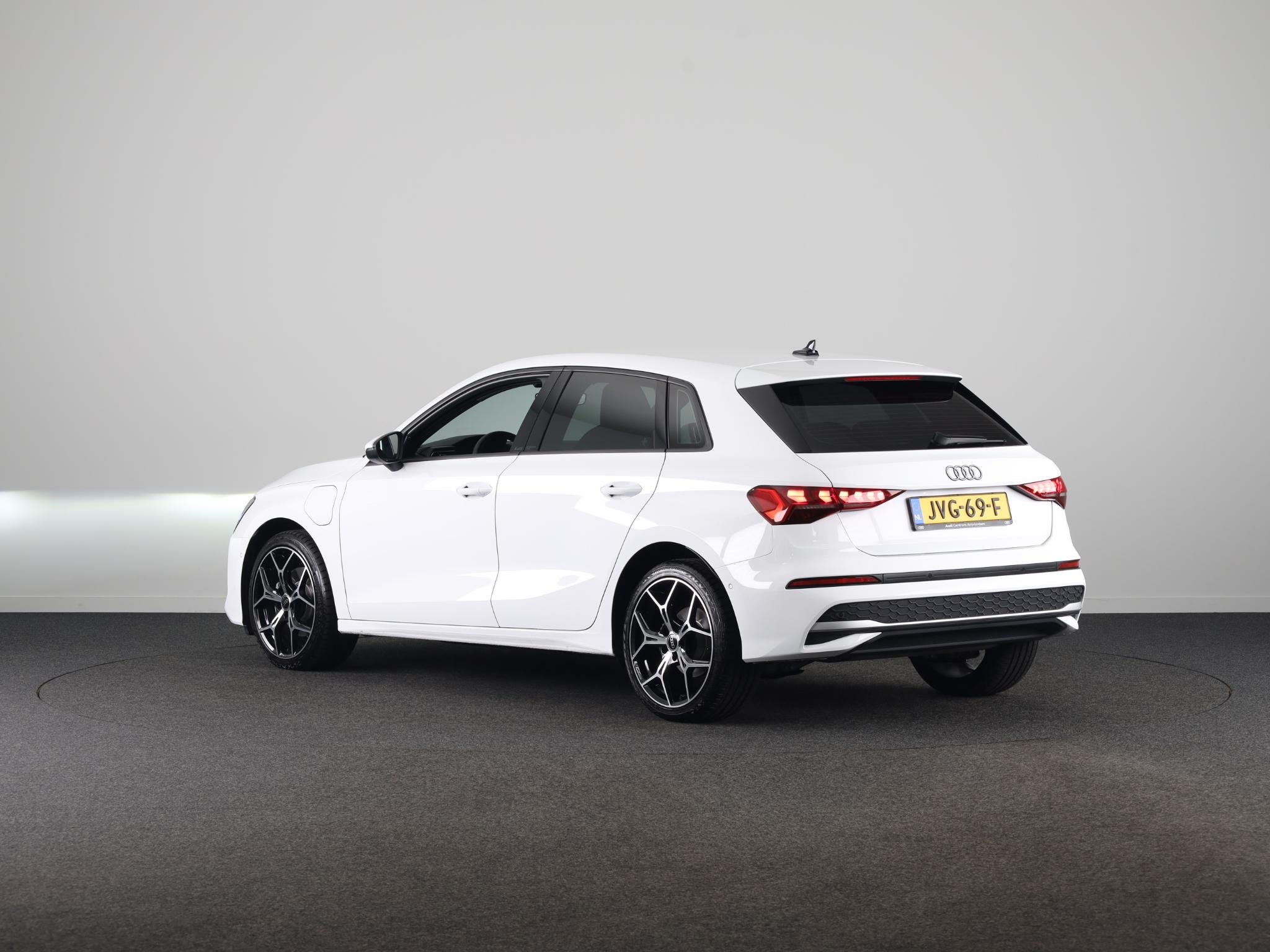 Audi A3 Sportback 40 TFSI e Pro Line 204pk | Private Lease, 12 maanden, Stof, 1498 cc, Euro 6