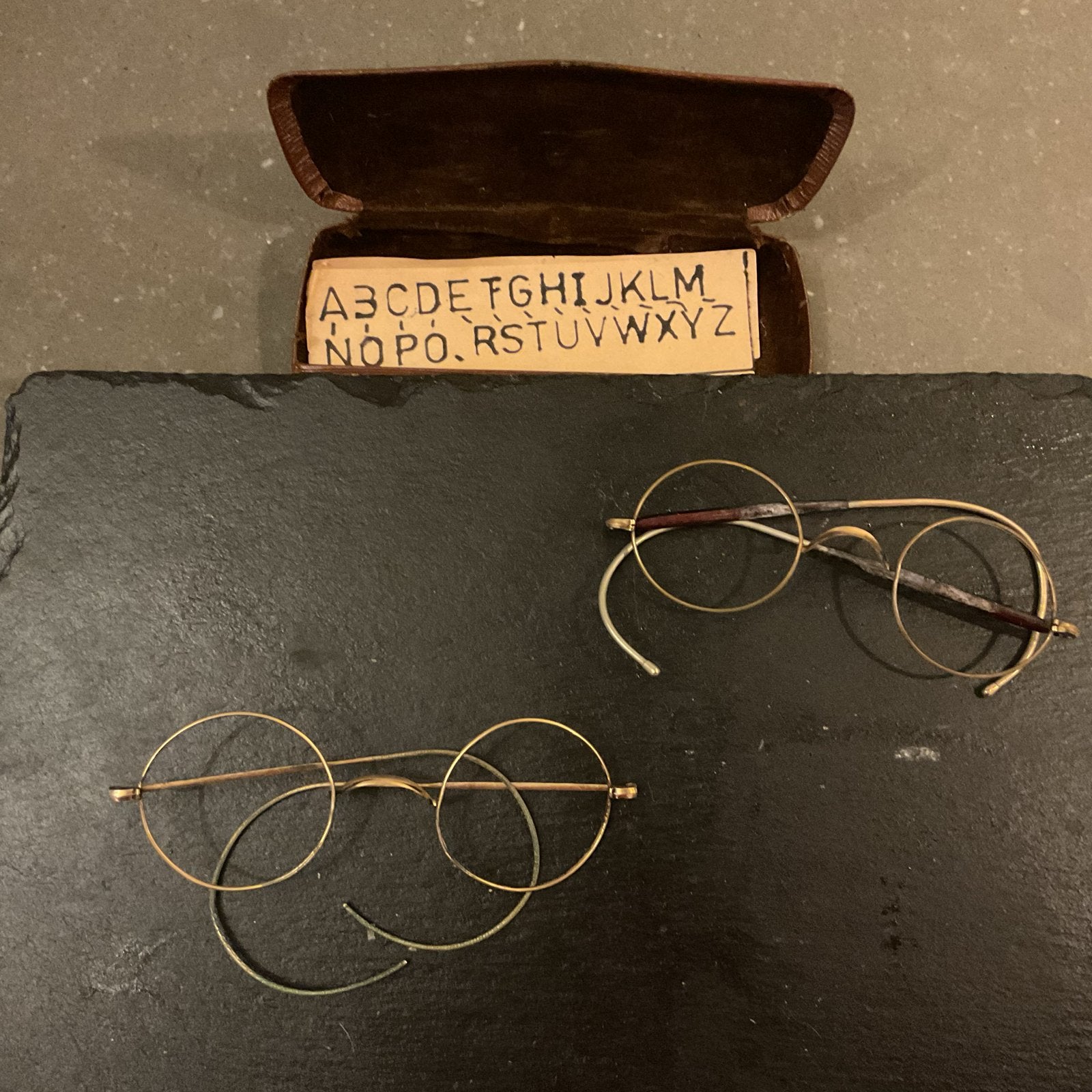 Vintage ronde leesbrillen met etui - Antiek, Gebruikt, Bruin, Leesbril, Ophalen