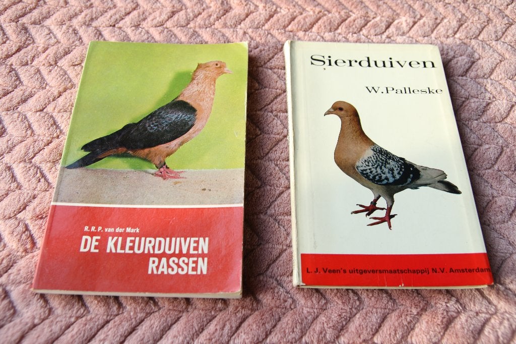 Sierduiven. De kleurduivenrassen, Ophalen of Verzenden, Gelezen, Vogels