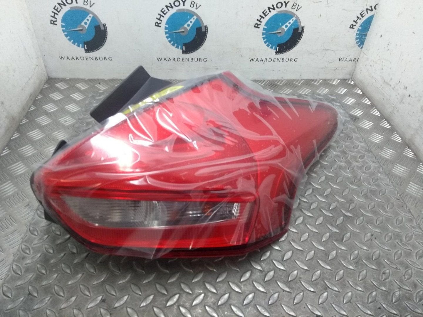 FORD FOCUS ACHTERLICHT R 2015, Ophalen of Verzenden, Gebruikt, ARN erkend
