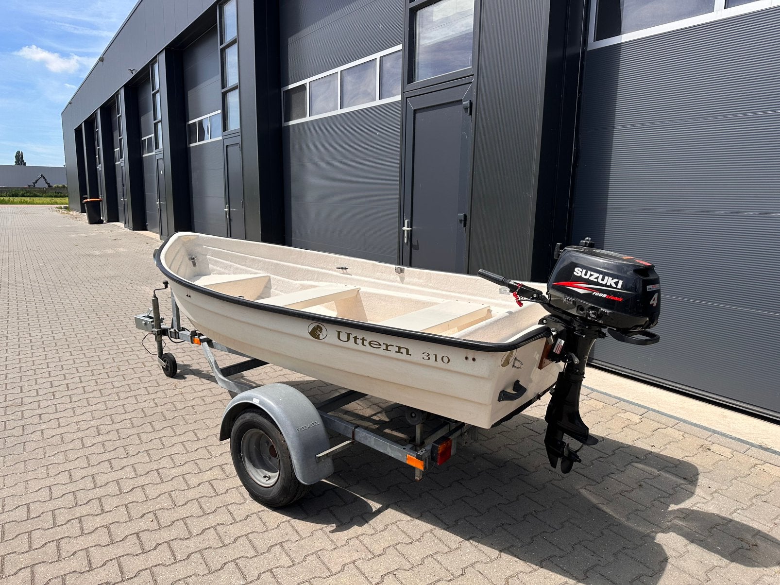 Vis of toerboot met 4 pk 4-takt met trailer, Watersport en Boten, Vis- en Consoleboten, Ophalen, Overige merken, Gebruikt, Tot 10 pk