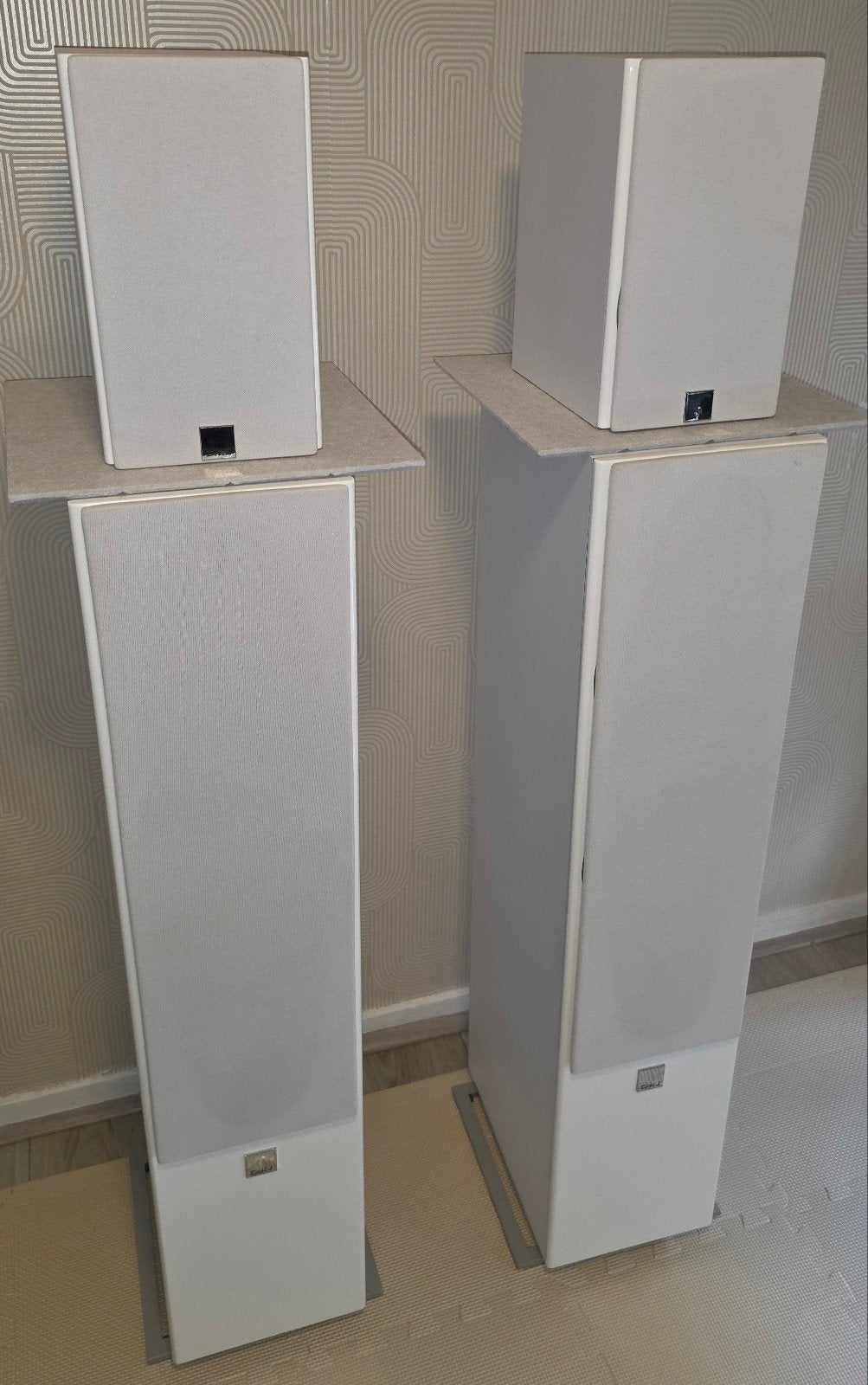 Dali Zensor 7 en Zensor 1 speakerset wit met witte grilles