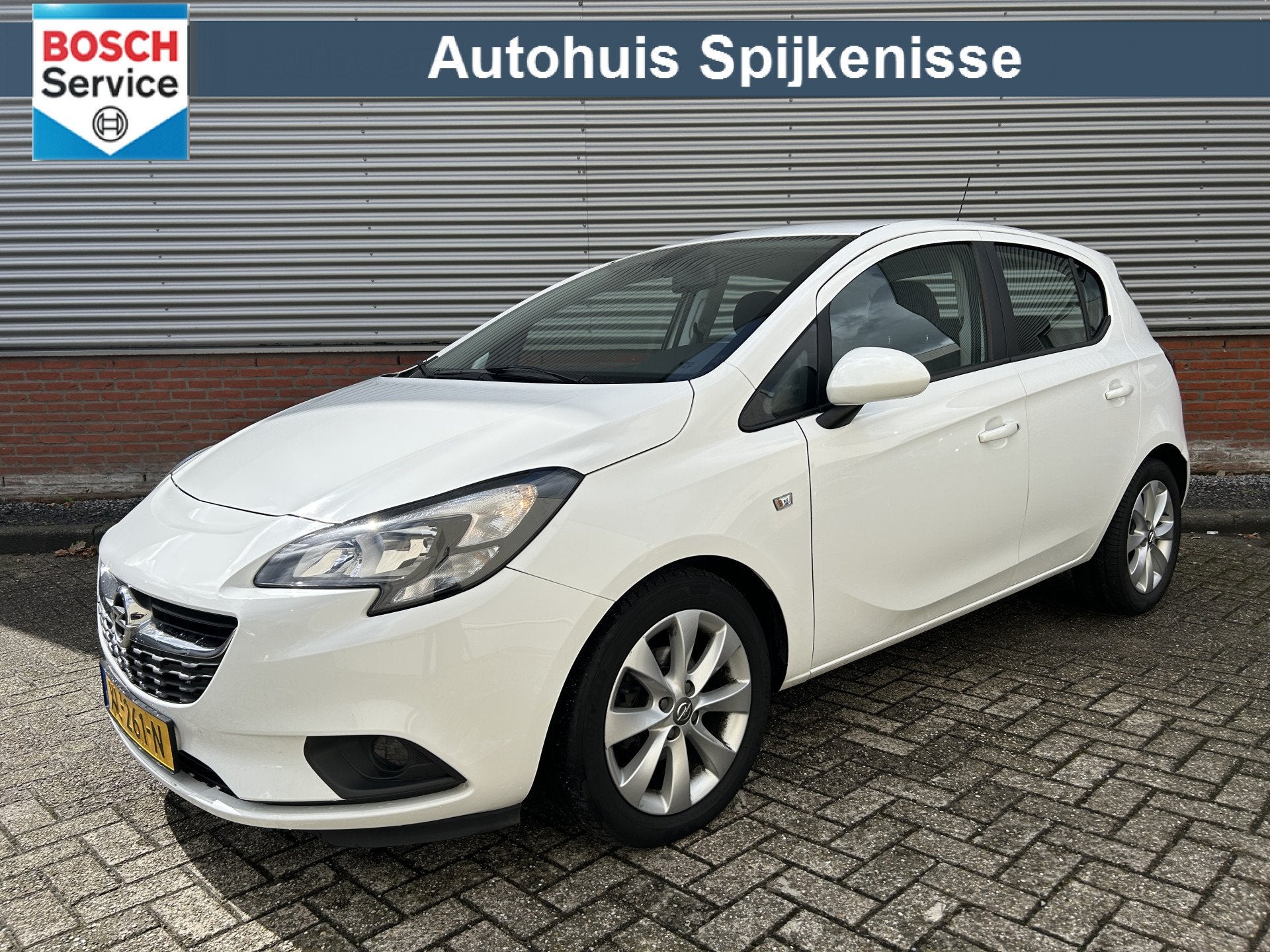 Opel Corsa 1.4 Favourite | Airco | Navigatie | Dealer onderh, Voorwielaandrijving, 1063 kg, Gebruikt, 4 cilinders