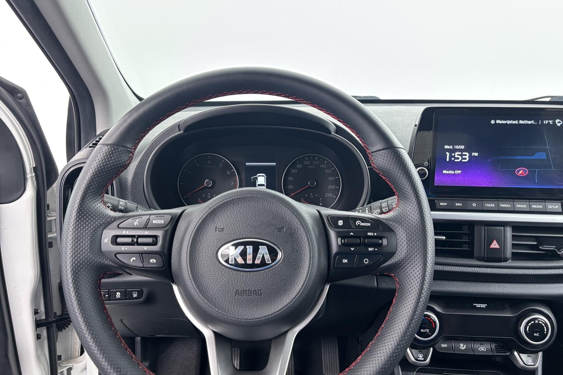 Foto 37 van Kia Picanto 1.0 DPi GT-Line Compacte allrounder met een spor