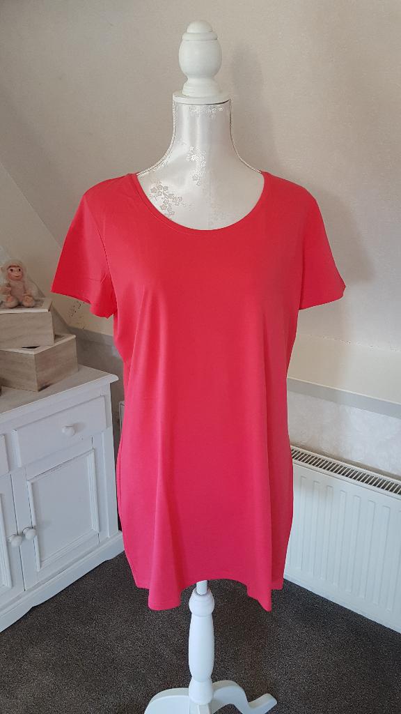 Dames shirt extra lang maat L roze rood/blauw, Maat 42/44 (L), Ophalen of Verzenden, Zo goed als nieuw, Korte mouw