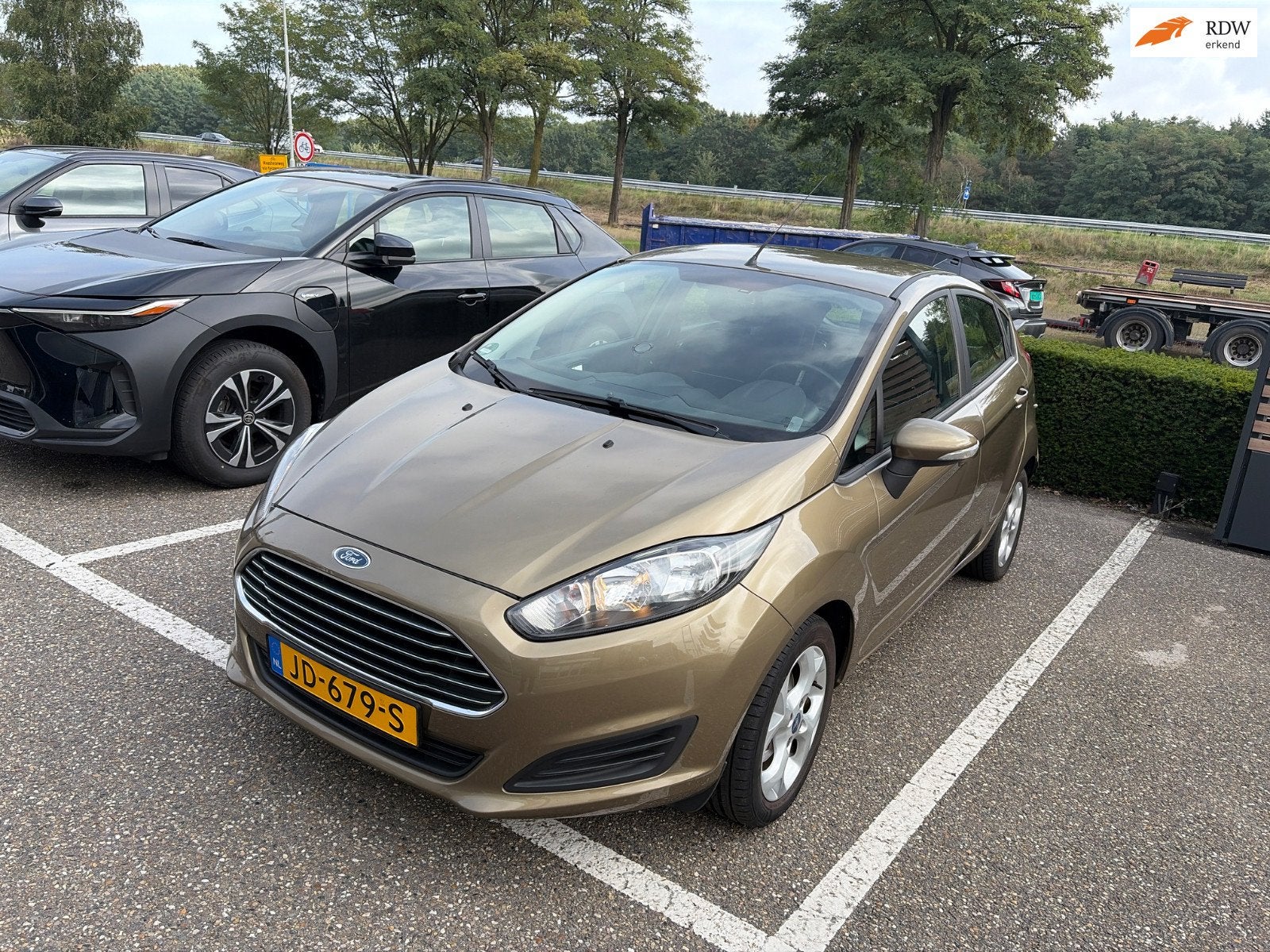 Ford Fiesta 1.5 TDCi AIRCO/RIJDT GOED/5DEURS/APK 8-2027!, Voorwielaandrijving, Stof, Gebruikt, Zwart
