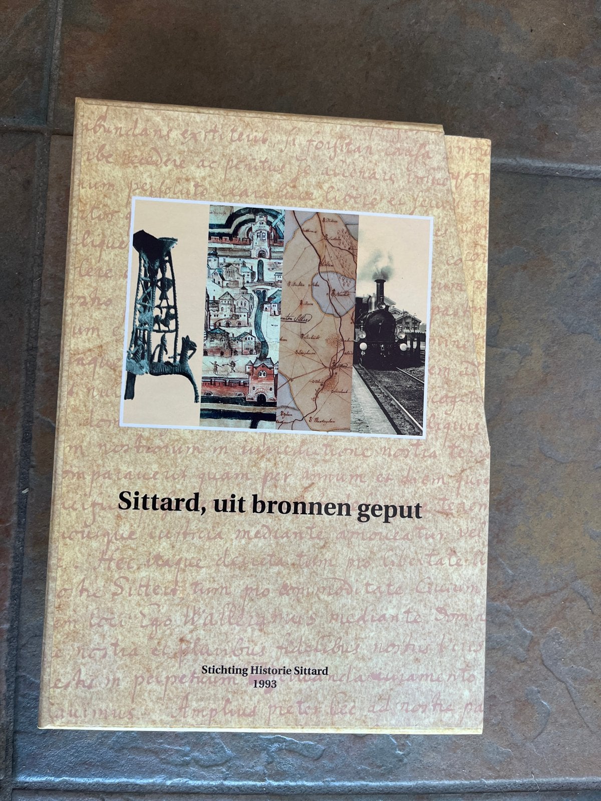 Sittard, uit bronnen geput, Boeken, Ophalen of Verzenden, 20e eeuw of later, Zo goed als nieuw