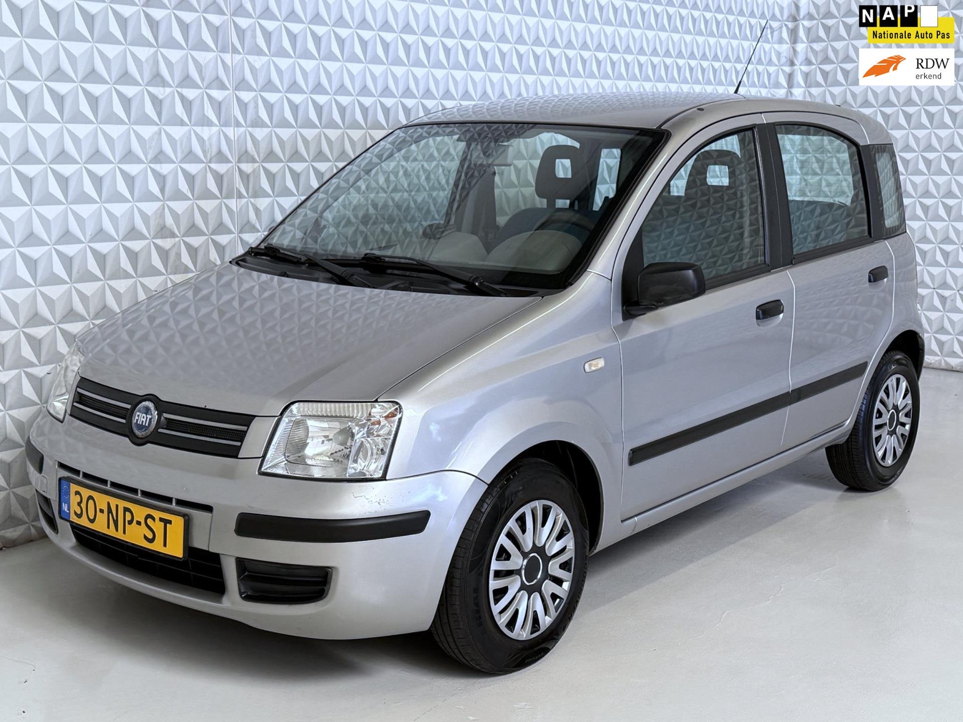 Fiat Panda 1.2 Dynamic met APK tot 14-04-2027 (2004), Auto's, Voorwielaandrijving, Origineel Nederlands, Bedrijf, Handgeschakeld
