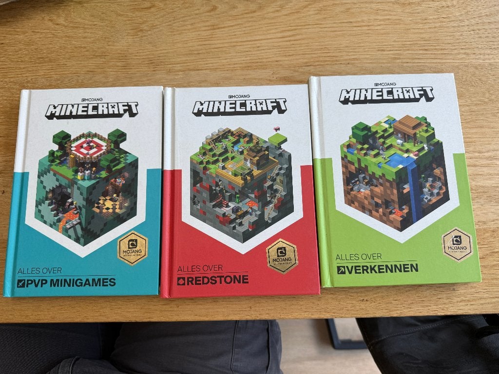 Mohjang Minecraft boeken 3x, Ophalen of Verzenden, Zo goed als nieuw, Software