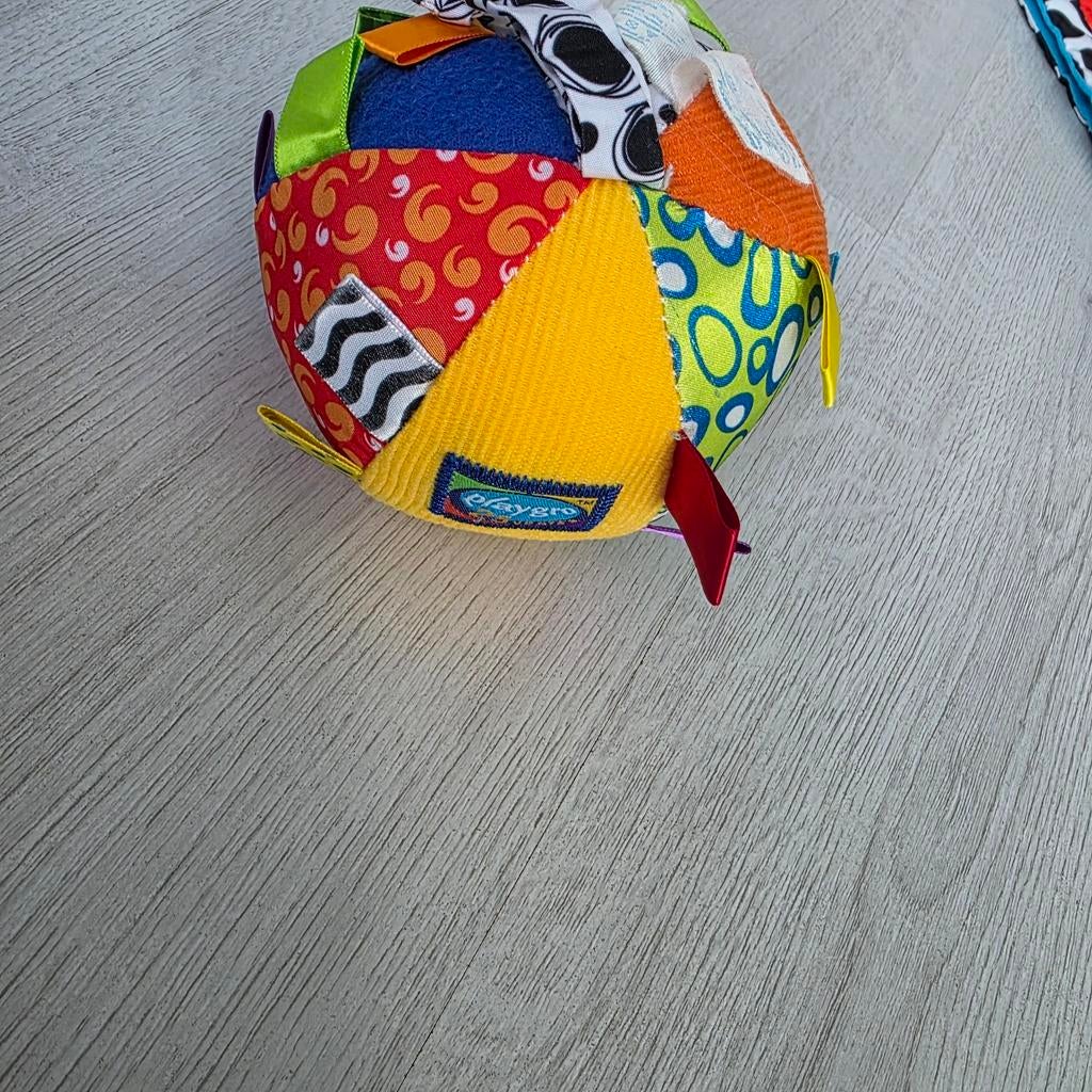 Playgro stoffen bal met labeltjes, Ophalen of Verzenden