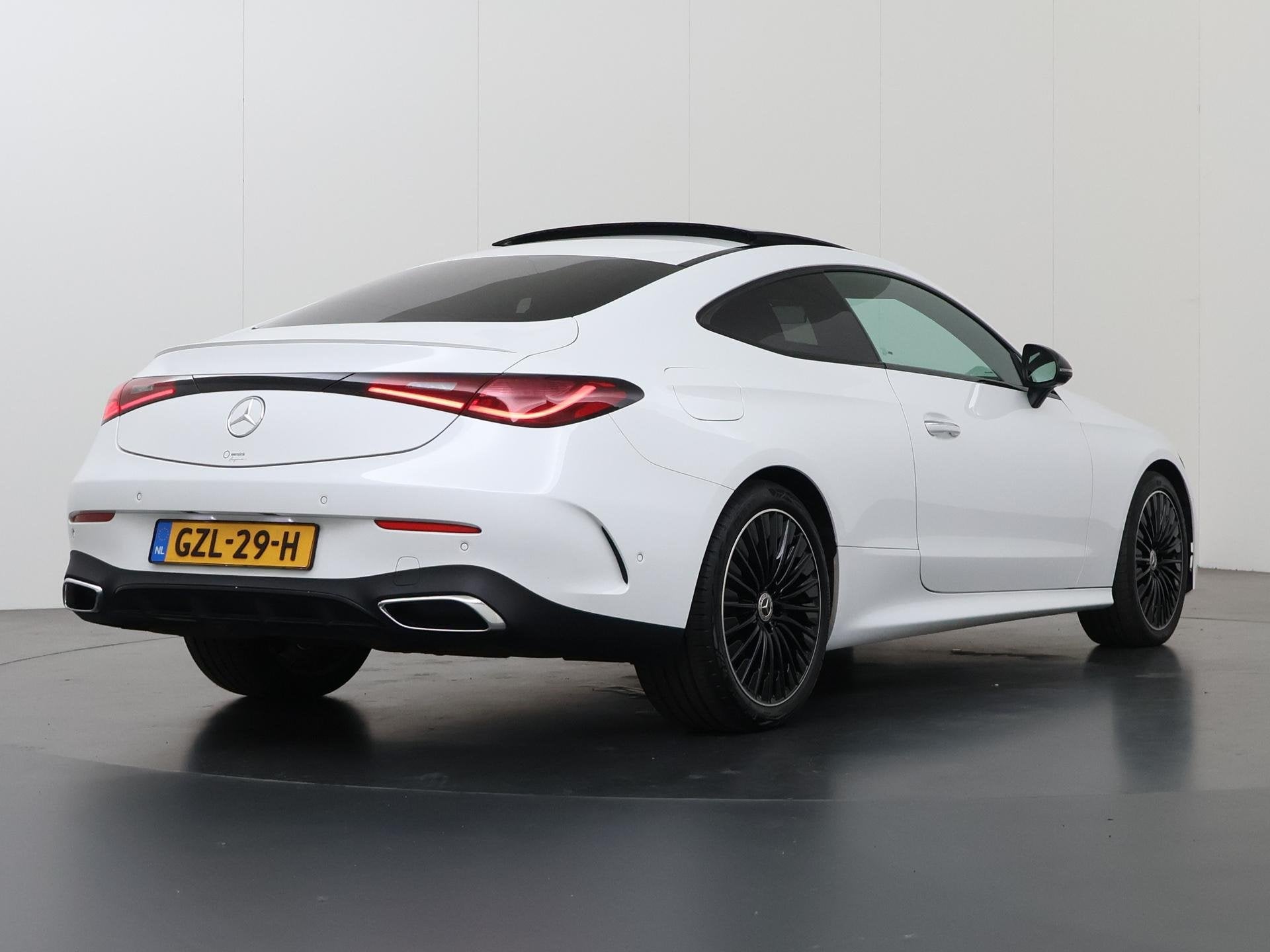 Mercedes-Benz CLE Coupé 300 4MATIC AMG Line | Premium pakke, Auto's, Automaat, Dealer onderhouden, 4 cilinders, 258 pk